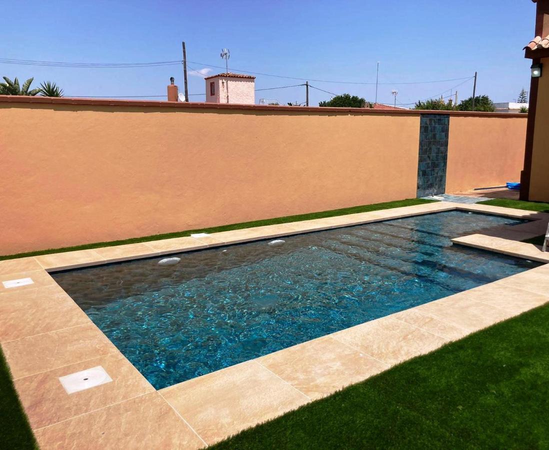 קוניל דה לה פרונטרה Villa Raquel מראה חיצוני תמונה
